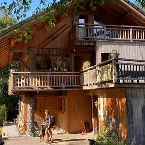 les-deux-loups.hotels-rhonealpes.com/