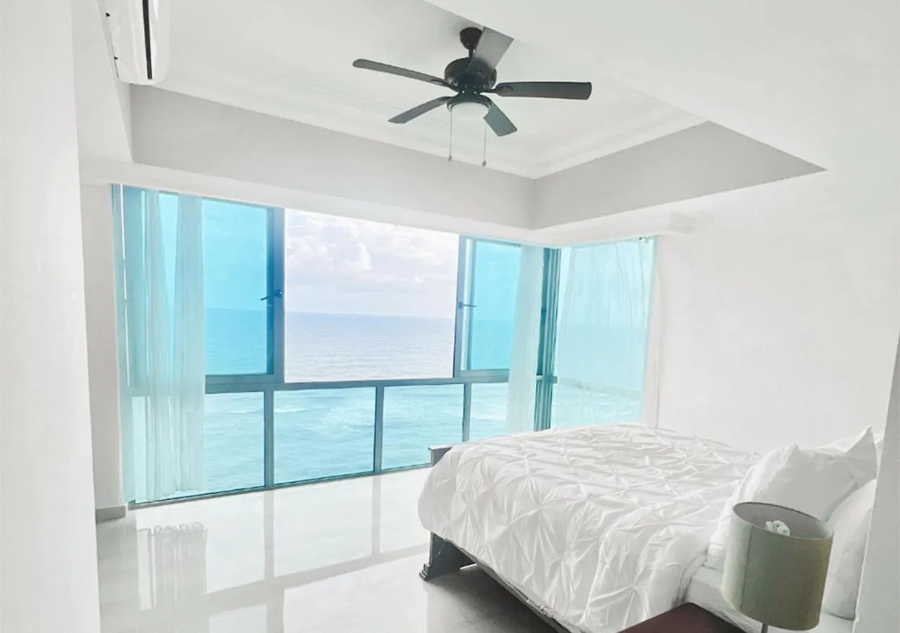 Exclusive 3 Bdr, Gym & Pool, Seaview, Luxury Tower Apartment Santo Domingo